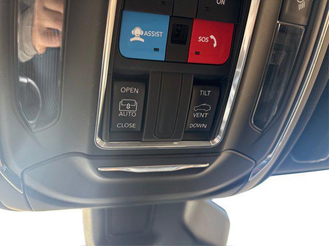 used 2024 Jeep Grand Cherokee car, priced at $34,995