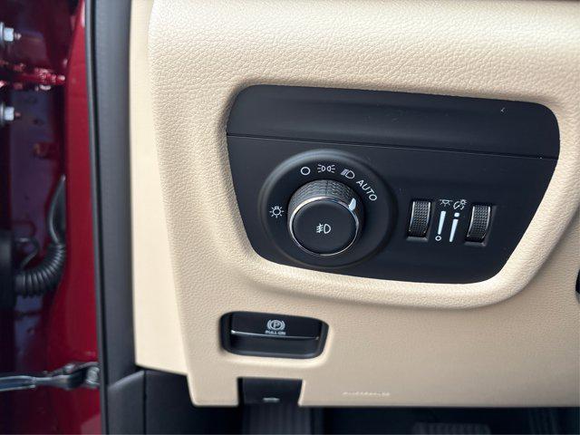 new 2025 Jeep Grand Cherokee L car, priced at $52,437