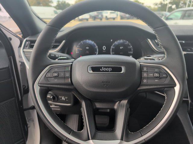 new 2025 Jeep Grand Cherokee car, priced at $39,930