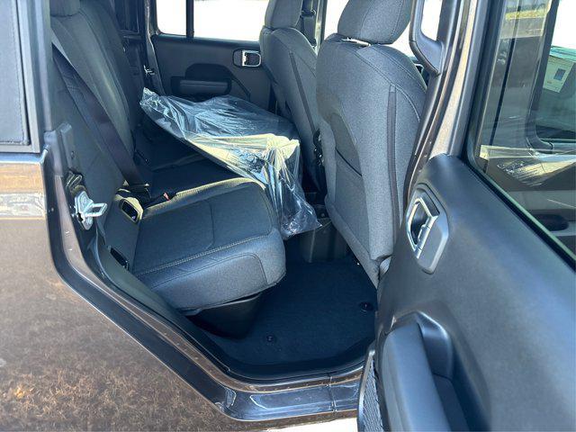 new 2026 Jeep Gladiator car, priced at $43,157