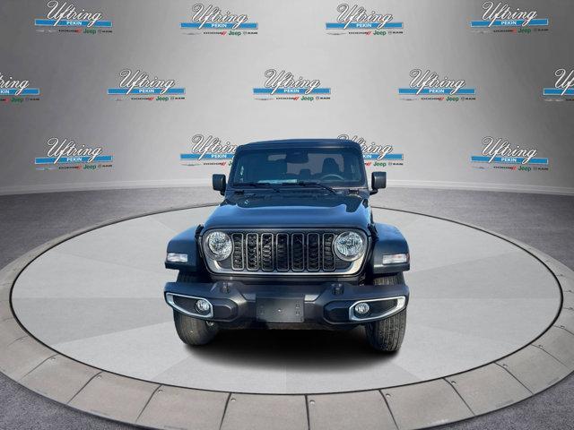 new 2026 Jeep Gladiator car, priced at $43,157