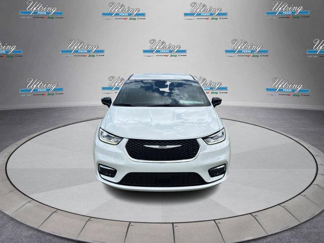 new 2026 Chrysler Pacifica car, priced at $39,905