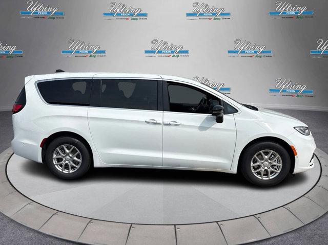 new 2025 Chrysler Pacifica car, priced at $38,725