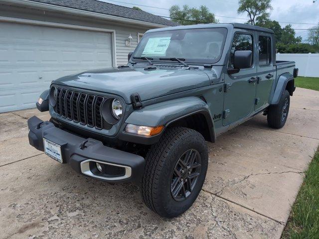 new 2024 Jeep Gladiator car, priced at $49,577