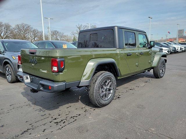new 2024 Jeep Gladiator car, priced at $47,781