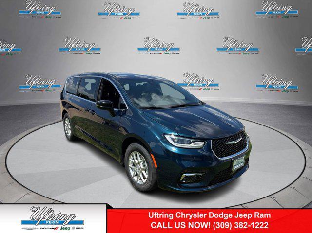 new 2025 Chrysler Pacifica car, priced at $44,865