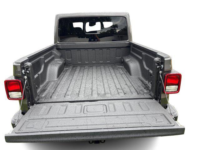 new 2025 Jeep Gladiator car, priced at $50,623
