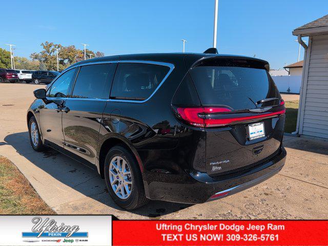 new 2024 Chrysler Pacifica car, priced at $39,995