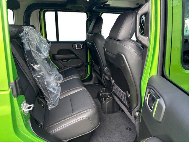 new 2025 Jeep Gladiator car, priced at $45,327