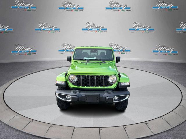 new 2025 Jeep Gladiator car, priced at $45,327
