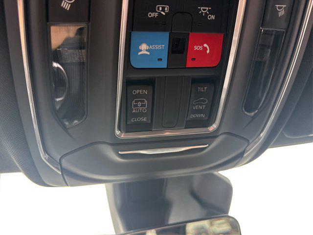 new 2025 Jeep Grand Cherokee car, priced at $37,170