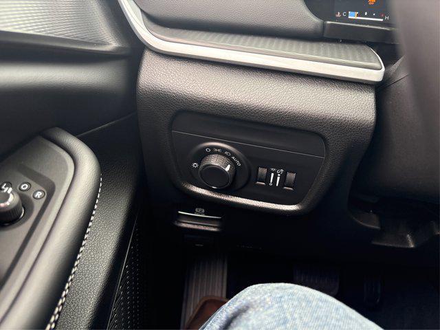 new 2025 Jeep Grand Cherokee car, priced at $37,170