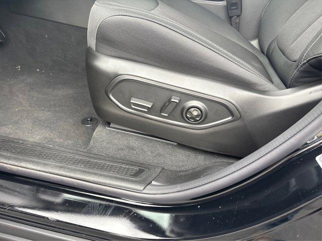 new 2025 Jeep Grand Cherokee car, priced at $37,170