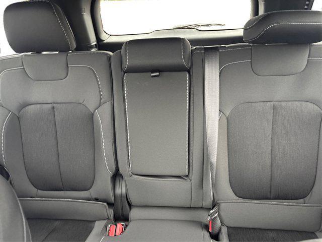 new 2025 Jeep Grand Cherokee car, priced at $37,170