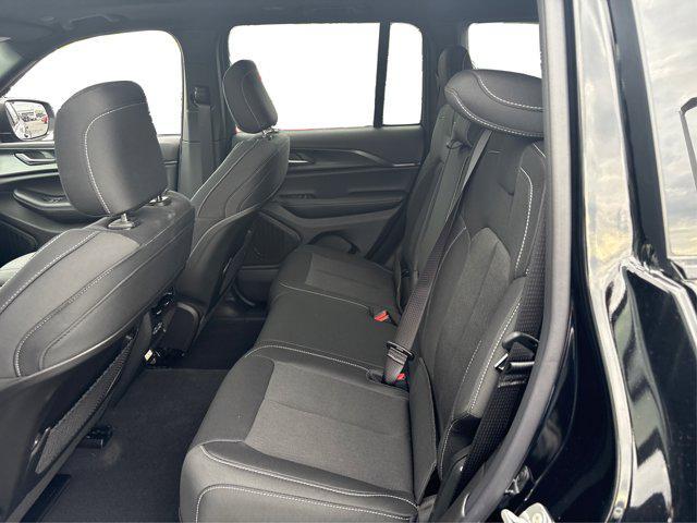 new 2025 Jeep Grand Cherokee car, priced at $37,170