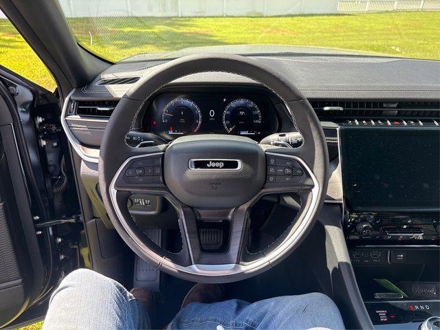 new 2025 Jeep Grand Cherokee car, priced at $46,189