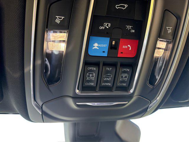 new 2025 Jeep Grand Cherokee car, priced at $46,189