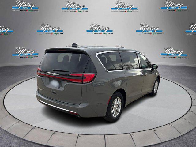 new 2025 Chrysler Pacifica car, priced at $43,565