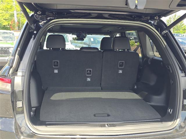 new 2025 Jeep Grand Cherokee car, priced at $43,646
