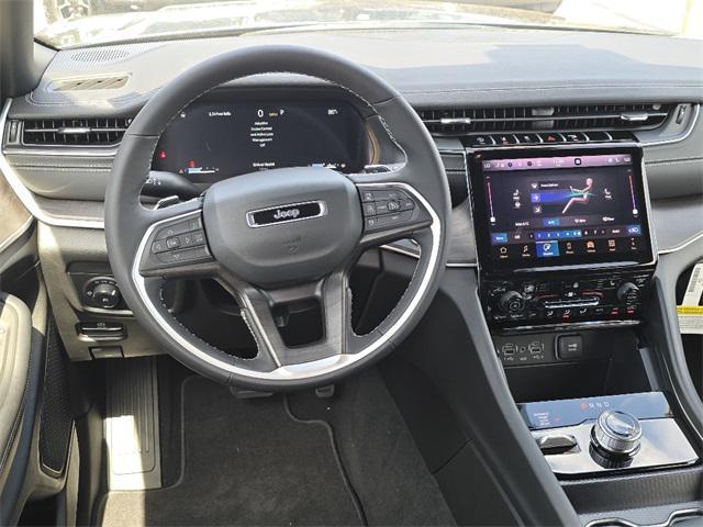 new 2025 Jeep Grand Cherokee car, priced at $43,646