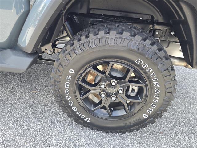 new 2025 Jeep Gladiator car, priced at $46,239