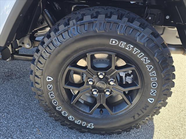 new 2026 Jeep Gladiator car, priced at $53,890