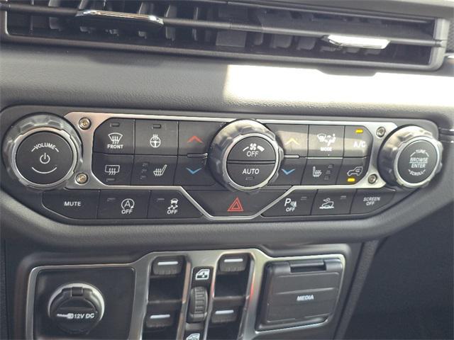 new 2025 Jeep Gladiator car, priced at $58,592
