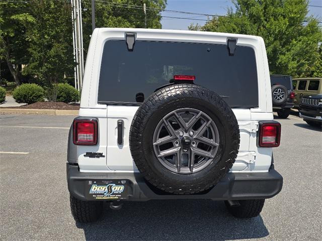 new 2025 Jeep Wrangler car, priced at $45,861