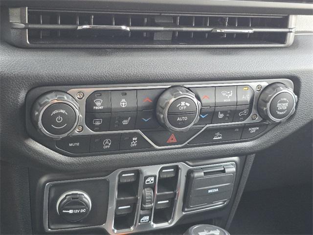 new 2025 Jeep Wrangler car, priced at $45,861