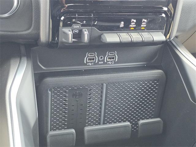 new 2025 Ram 1500 car, priced at $54,043
