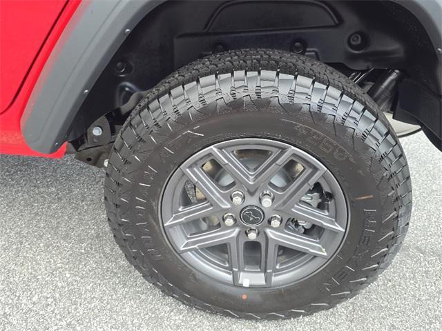 new 2025 Jeep Wrangler car, priced at $44,728