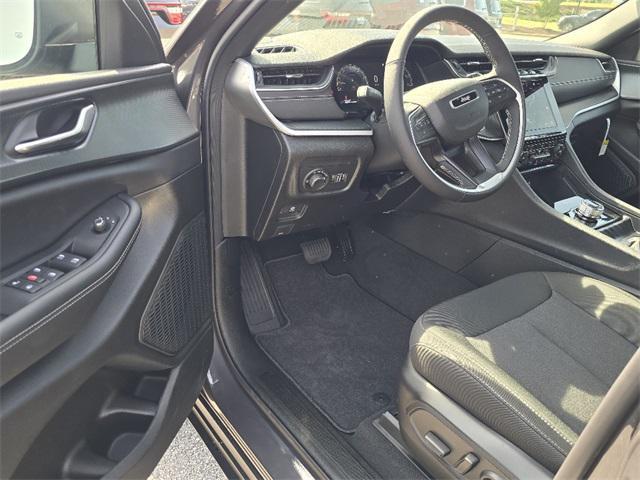 new 2025 Jeep Grand Cherokee L car, priced at $42,174