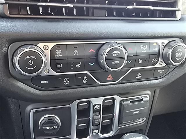 new 2025 Jeep Wrangler car, priced at $48,622