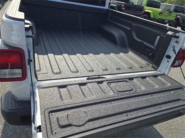 new 2025 Jeep Gladiator car, priced at $45,967