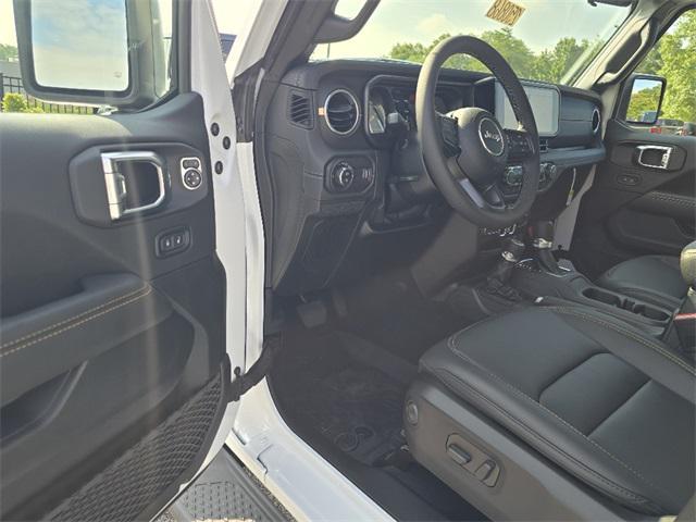 new 2025 Jeep Gladiator car, priced at $45,967