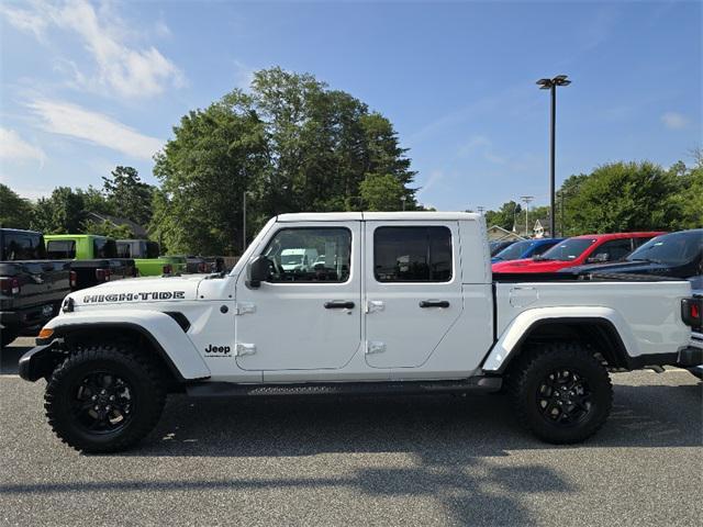 new 2025 Jeep Gladiator car, priced at $45,967
