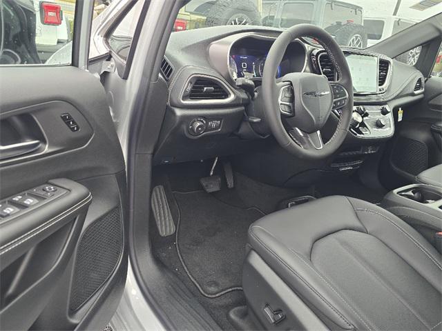 new 2026 Chrysler Pacifica car, priced at $43,641