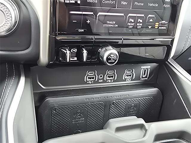 new 2025 Ram 1500 car, priced at $81,072