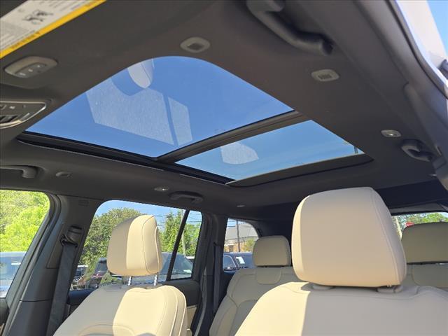 new 2025 Jeep Grand Cherokee car, priced at $42,517