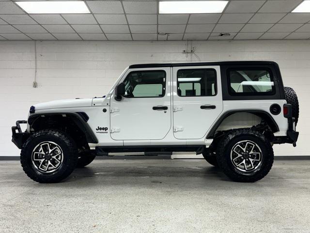 used 2022 Jeep Wrangler Unlimited car, priced at $31,750