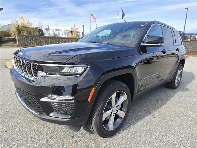 new 2025 Jeep Grand Cherokee car, priced at $53,760