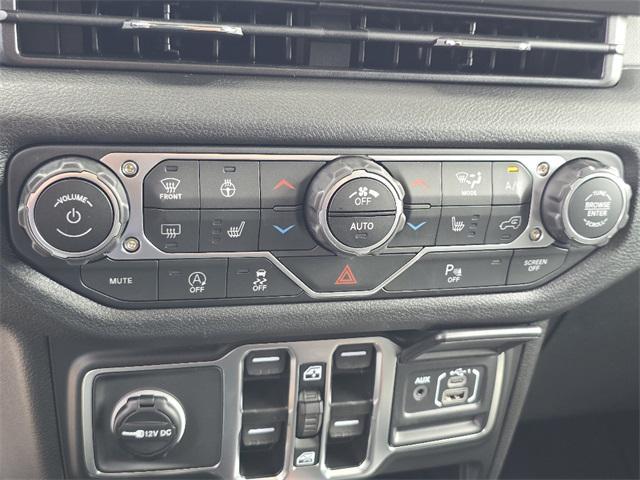 new 2025 Jeep Wrangler car, priced at $47,887