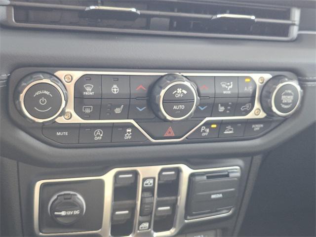 new 2025 Jeep Gladiator car, priced at $51,115