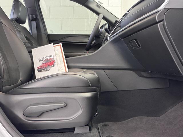 used 2024 Jeep Grand Cherokee car, priced at $38,000