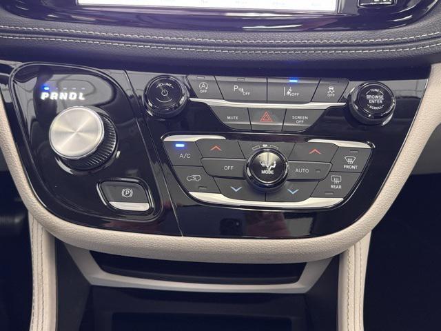 used 2023 Chrysler Pacifica car, priced at $33,250