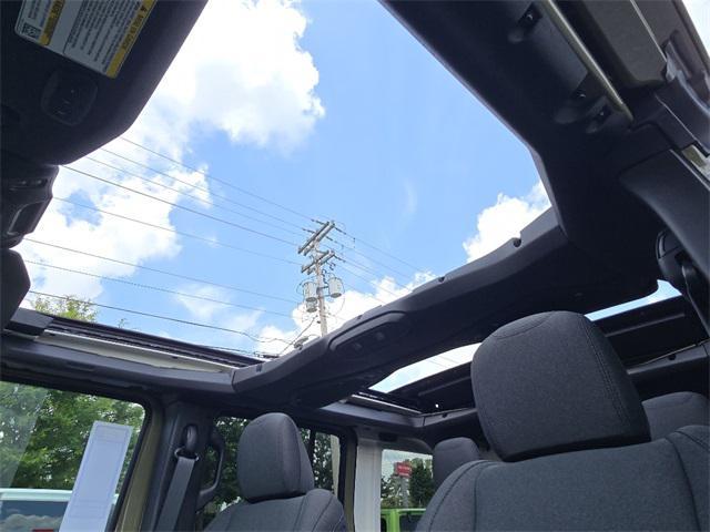 new 2025 Jeep Wrangler car, priced at $49,622