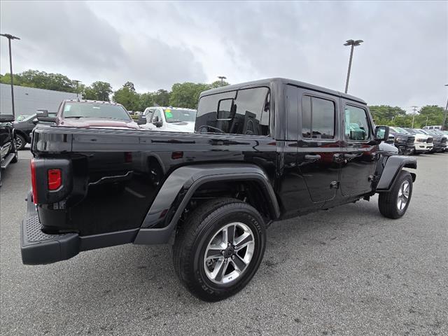 new 2024 Jeep Gladiator car, priced at $46,253