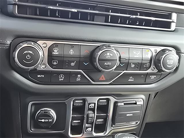 new 2025 Jeep Gladiator car, priced at $46,550