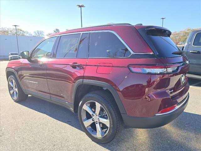 new 2025 Jeep Grand Cherokee car, priced at $52,940