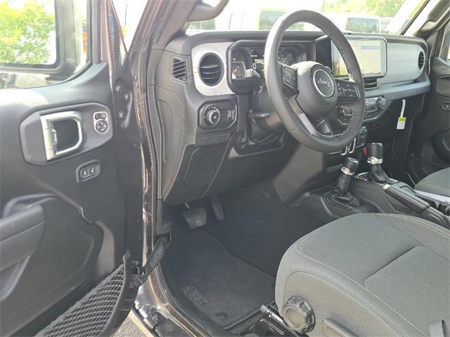 new 2025 Jeep Wrangler car, priced at $47,820